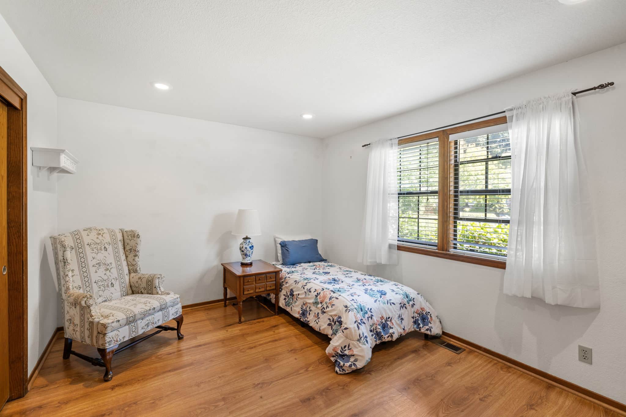 18-web-or-mls-_MG_0093 Santa Rosa, CAHome $875K – Business $160K