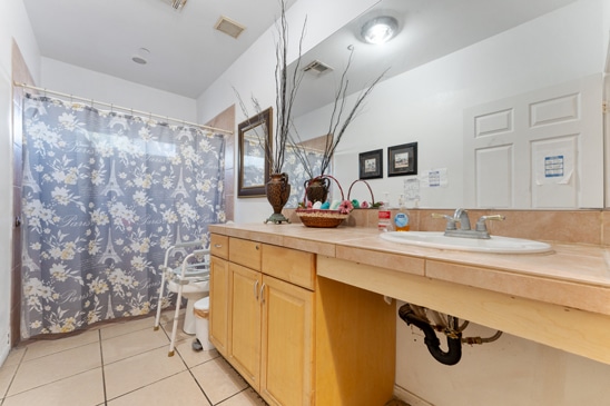 SOLD – Cathedral City 12-Bed For SALE