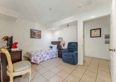 Estrella 6-Bed For LEASE