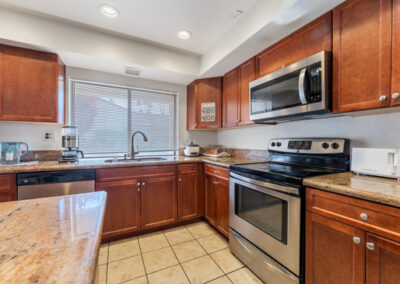 Estrella 6-Bed For LEASE