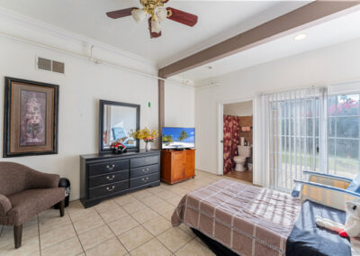 Estrella 6-Bed For LEASE