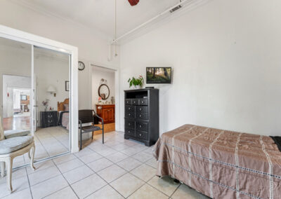 Estrella 6-Bed For LEASE