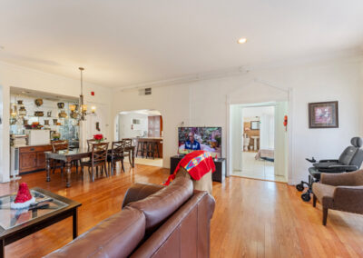 Estrella 6-Bed For LEASE